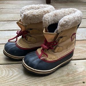 Sorel kids winter boots, size 10 (toddler, for a 3-4 year old)